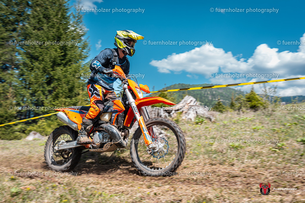 fuernholzer_250501-C1-459 | Fotografische Impressionen von der Red Stag Enduro Extreme by fuernholzer-photography.com. Endurosport in Österreich fotografisch festgehalten von fuernholzer. Auftragsfotografie für Private, Gewerbefotos und Industriefotografie. Eventfotografie, Sportfotografie und Motorsportfotografie. Anbieter von Fotoworkshops, Fototraining, fotografischen Vorträgen und Fotoseminaren.