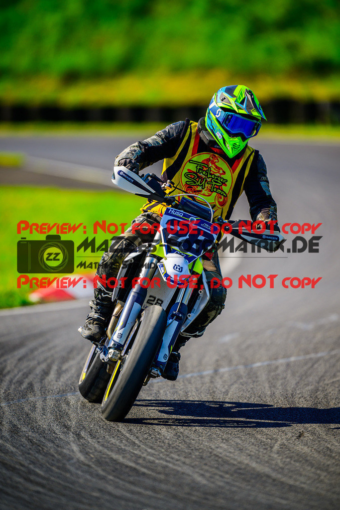 MaZZes_FotoMatrix_240512_6007705_7702 | UE40