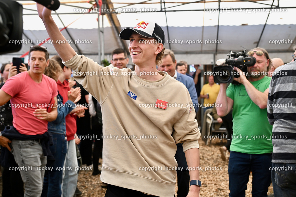 Empfang Daniel Tschofenig | Einzug Daniel Tschofenig, Empfang Daniel Tschofenig, Empfang Daniel Tschofenig am 10.05.2025 in Hohenthurn (Mehrzweckhaus Hohenthuurn), Austria, (Photo by Bernd Stefan)