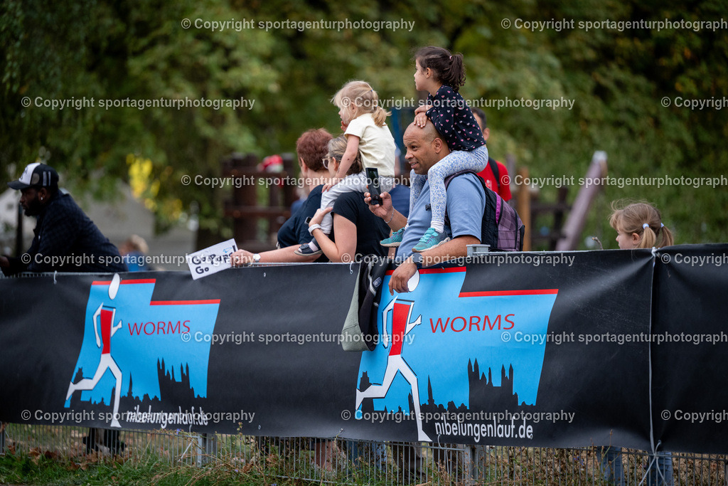 23. Wormser Nibelungenlauf | Halbmarathon Start Impressionen - Realisiert mit Pictrs.com