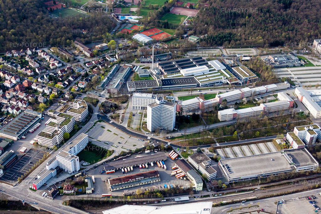 Luftbild: Büro- und Verwaltungsgebäude des Versicherungs- Unternehmens Nokia Stuttgart und BBK BVU in Zuffenhausen im Ortsteil Zuffenhausen in Stuttgart im Bundesland Baden-Württemberg in Deutschland. Foto: IMG_39242.jpg vom 03.04.2011 durch Werner Riehm/FLY-FOTO.de