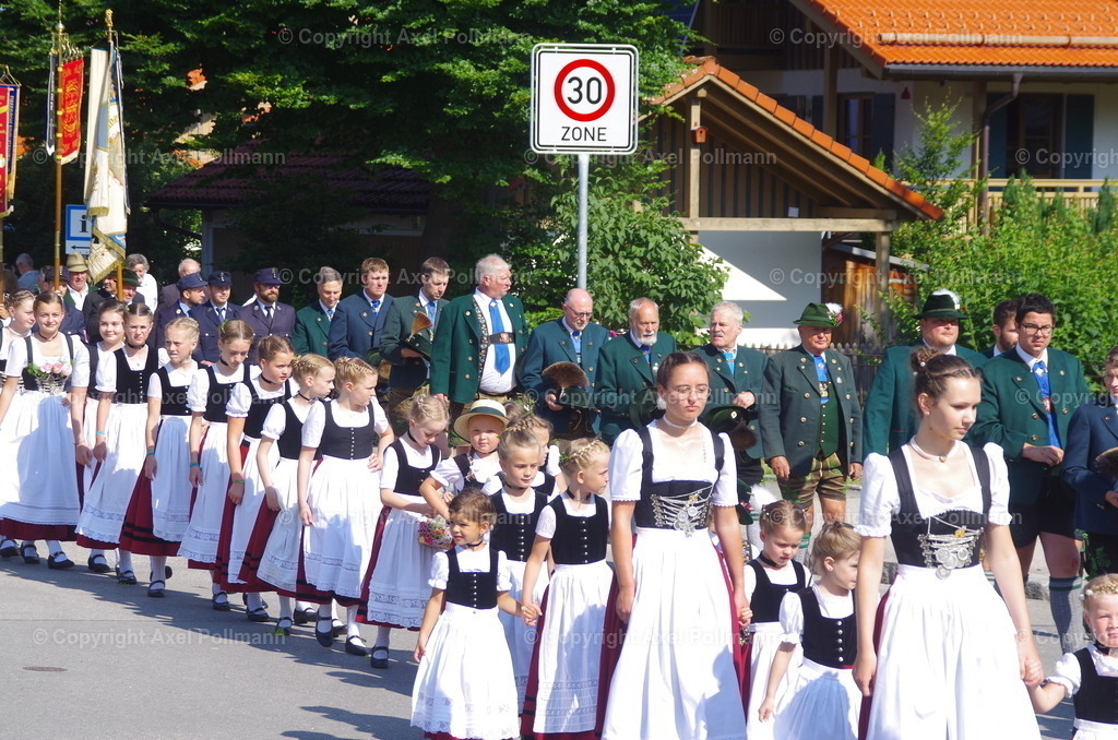 IMGP3164 | fotografiert von Axel PollmannLeonhardi Wallfahrt Benediktbeuern und Murnau, Fronleichnam, Fasching, Landschaft im Loisachtal und Benediktbeuern  - Realisiert mit Pictrs.com