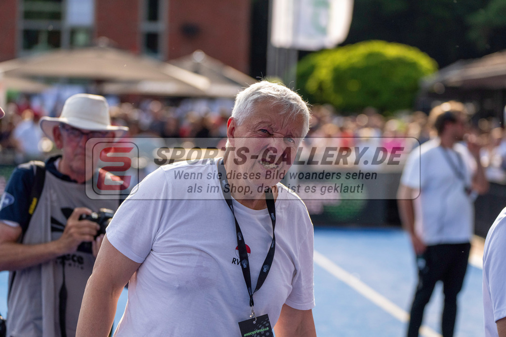 Final4_20250531-1729-HK108062 | Krefeld, Deutschland, 31.05.2025:  Feldhockey Final4 2025 – „Deutsche Feldhockey-Meisterschaften 2025“ im Gerd-Wellen-Hockeyanlage am 31.05.2025 in Krefeld, Deutschland. (Foto von Kramhöller/Fehrmann/Kaste)Krefeld, Germany, 31.05.2025: Feldhockey Final4 2025 – „Deutsche Feldhockey-Meisterschaften 2025“ in Gerd-Wellen-Hockeyanlage at 31.05.2025 in Krefeld, Deutschland. (Foto from Kramhöller/Fehrmann/Kaste)