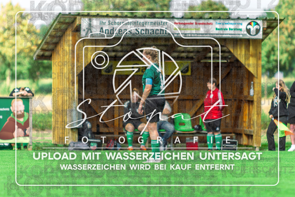 SGFSCT-1006 | Anna-Lena Rogge (SC Tewel #14) beim Damen Kreisliga HK/CE Spiel zwischen SG Fulde und SC Tewel im Fulder Zentralstadion, Fulde (Simon Paul Stopat) - Realisiert mit Pictrs.com
