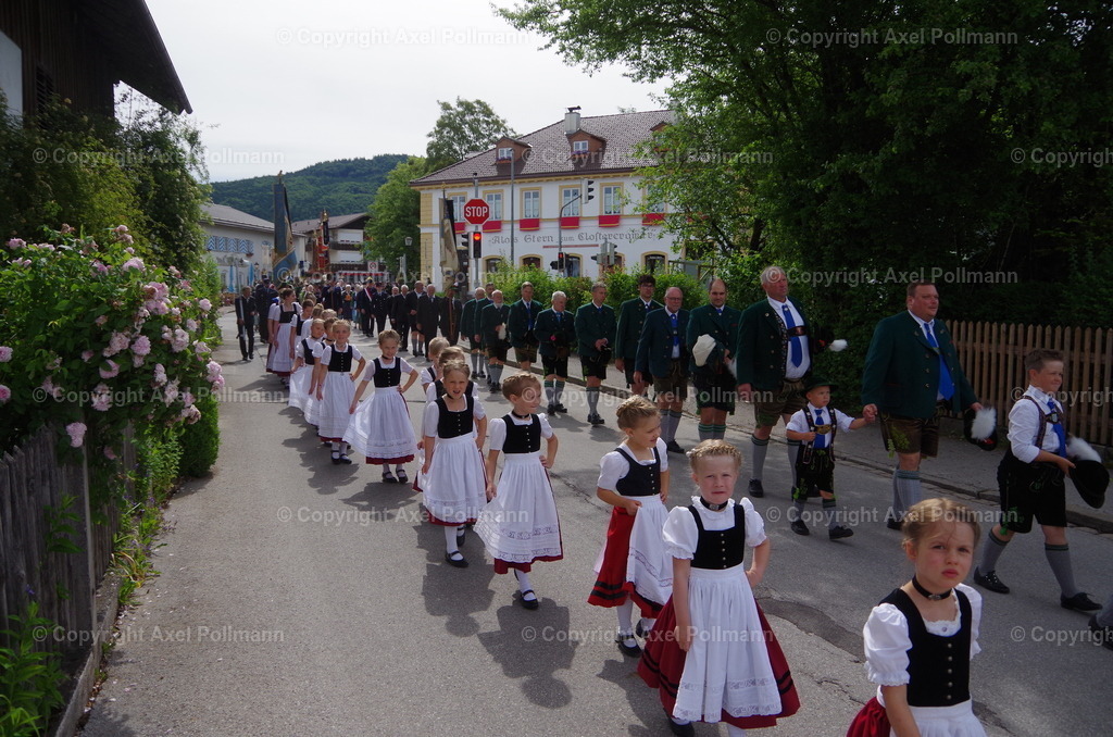 IMGP5376 | fotografiert von Axel PollmannLeonhardi Wallfahrt Benediktbeuern und Murnau, Fronleichnam, Fasching, Landschaft im Loisachtal und Benediktbeuern  - Realisiert mit Pictrs.com