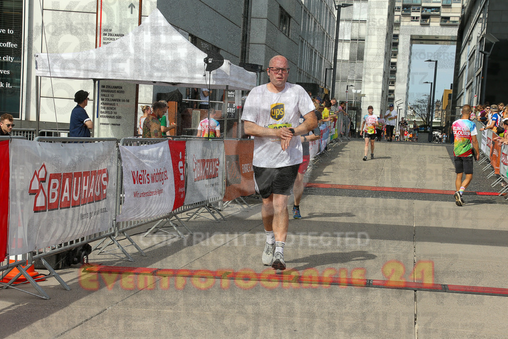 250920_1340_EX1_6156 | Sportfotografie im Rhein-Sieg Kreis, Köln, Bonn, NRW, Rheinland Pfalz, Hessen, etc. Unser Tätigkeitsfeld umfasst den Laufsport vom Volkslauf über den Marathon, Duathlon, Triathon bis zum Ultralauf wie Kölnpfad Ultra oder Schindertrail.