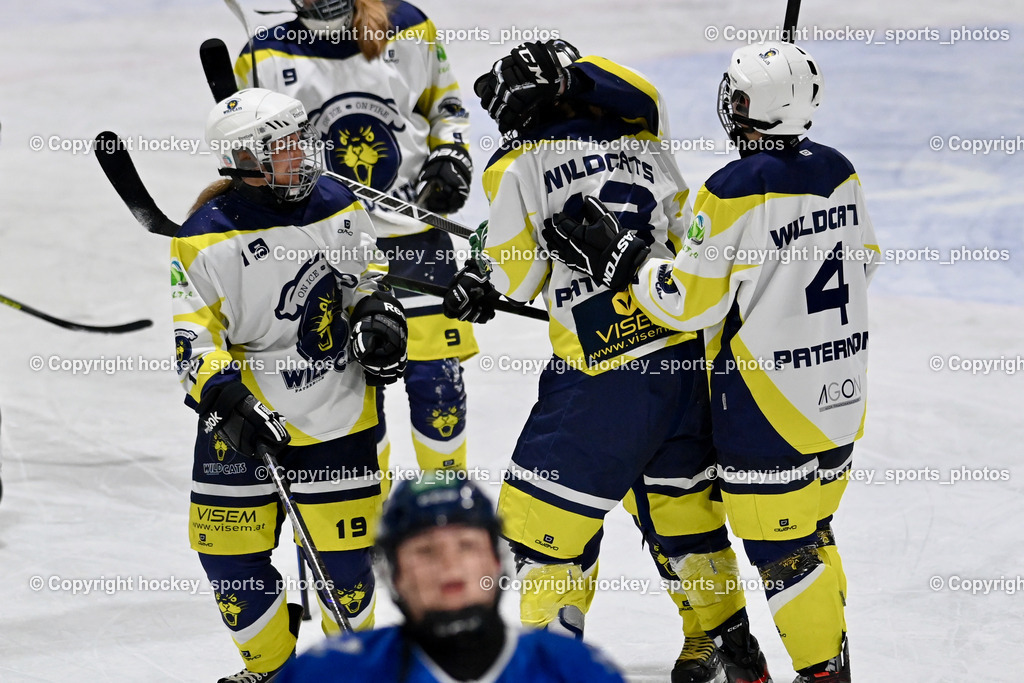 WILDCATS PATERNION & Lady Hawks Siegerehrung-Meisterfeier | Jubel #19 Knes Julia WILDCATS PATERNION, #13 Stromberger Nicole WILDCATS PATERNION,#4 Oberzaucher Christina WILDCATS PATERNION,  WILDCATS PATERNION &amp; Lady Hawks Siegerehrung-Meisterfeier, WILDCATS PATERNION &amp; Lady Hawks Siegerehrung-Meisterfeier am 12.03.2025 in Steindorf (Ossiachersee Halle), Austria, (Photo by Bernd Stefan)