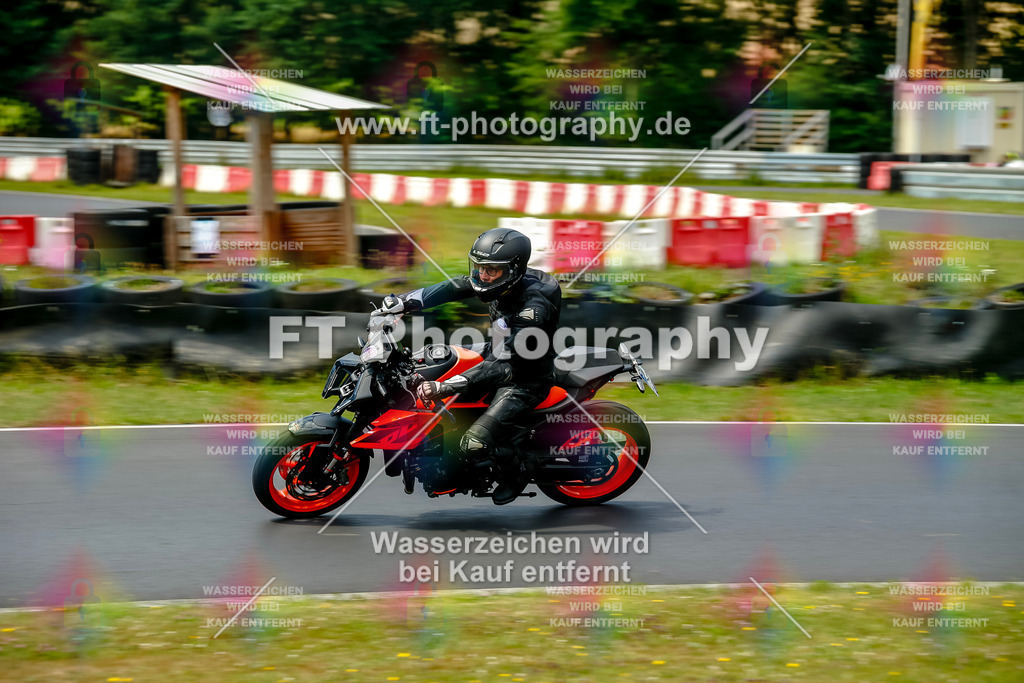 VBK-4830 | Hier findet Ihr Bilder von Touristenfahrten auf der Nürburgring Nordschleife oder von anderen Veranstaltungen die ich besucht habe. Viel Spass beim Durch Schauen 