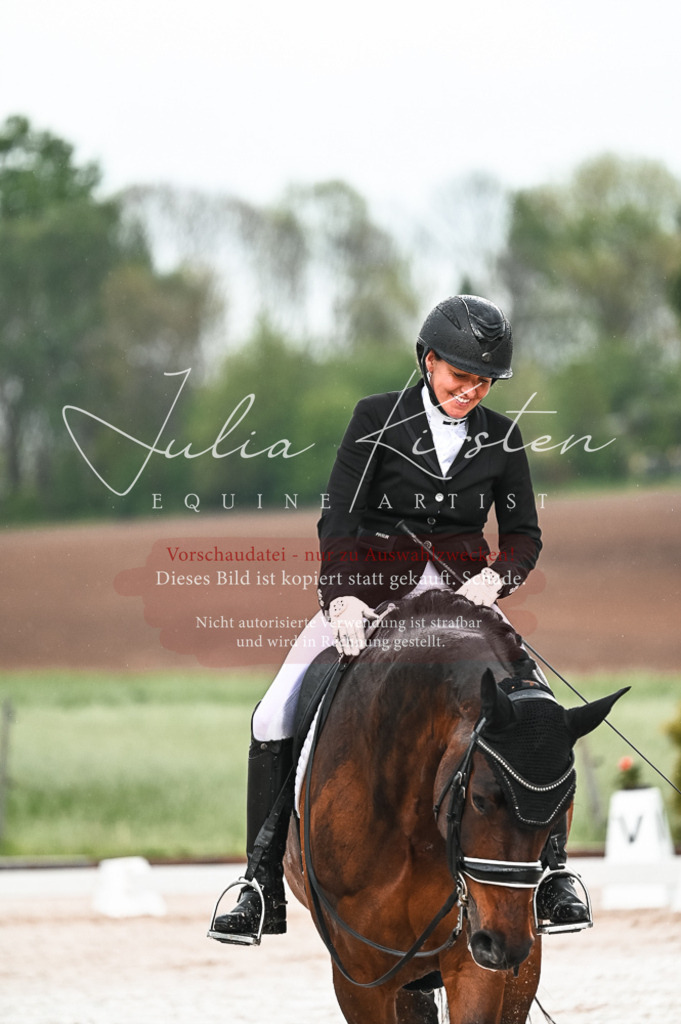 DSC_4224 | Pferde- und Turnierfotografie in Westsachsen. Pferdeportraits, Auftragszeichnungen und intuitive Kunst.