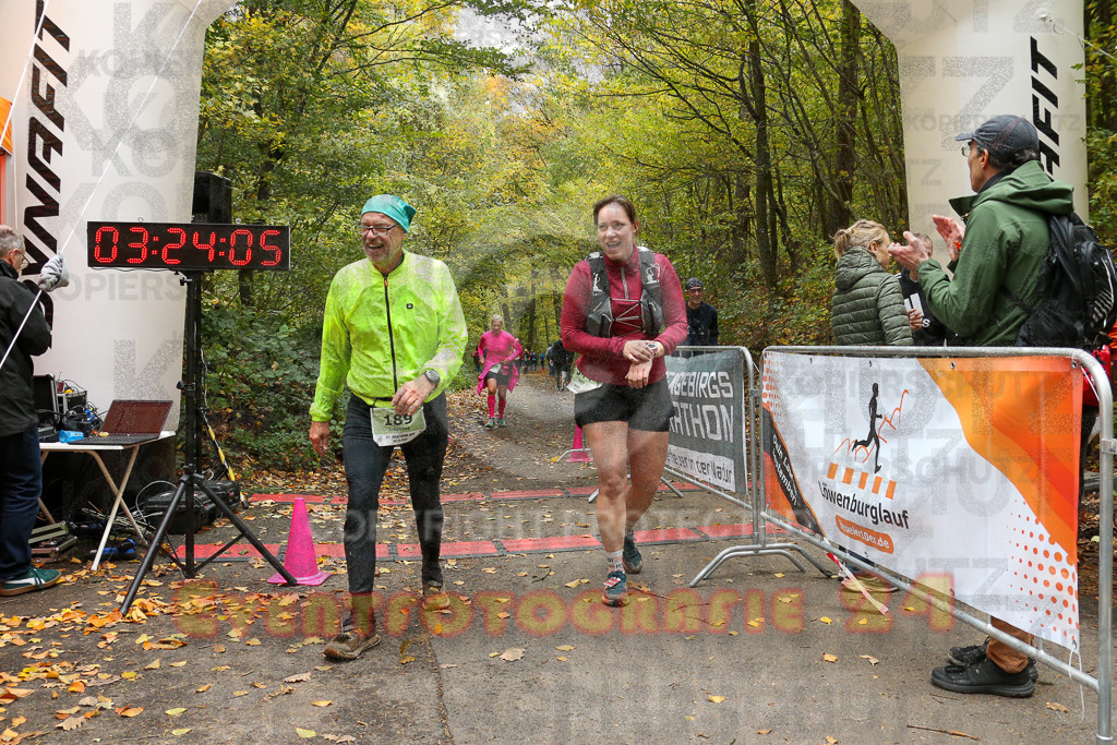 251026_1325_EX1_3438 | Sportfotografie im Rhein-Sieg Kreis, Köln, Bonn, NRW, Rheinland Pfalz, Hessen, etc. Unser Tätigkeitsfeld umfasst den Laufsport vom Volkslauf über den Marathon, Duathlon, Triathon bis zum Ultralauf wie Kölnpfad Ultra oder Schindertrail.