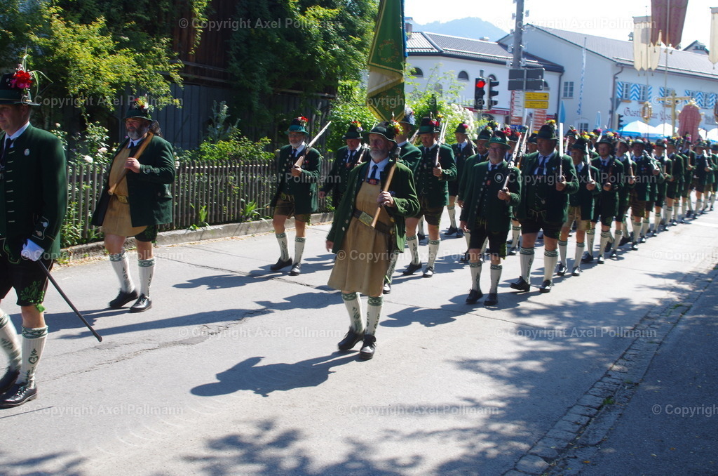 IMGP4121 | fotografiert von Axel PollmannLeonhardi Wallfahrt Benediktbeuern und Murnau, Fronleichnam, Fasching, Landschaft im Loisachtal und Benediktbeuern  - Realisiert mit Pictrs.com