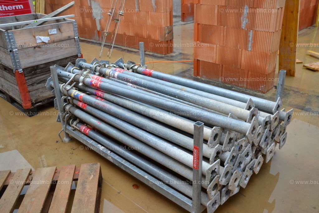 bib-lg04-betonarbeiten-0231 | Nach LV-Leistungsgruppen sortierte Detailfotos über den Bau eines Hauses. Alle Hausbau-Bilder direkt vom Urheber und Autor der Website Haus-Selber-Bauen.com