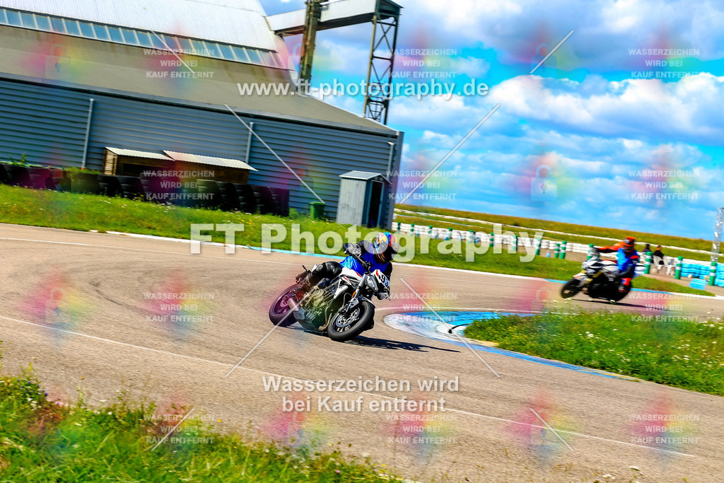 093-6121 | Hier findet Ihr Bilder von Touristenfahrten auf der Nürburgring Nordschleife oder von anderen Veranstaltungen die ich besucht habe. Viel Spass beim Durch Schauen 