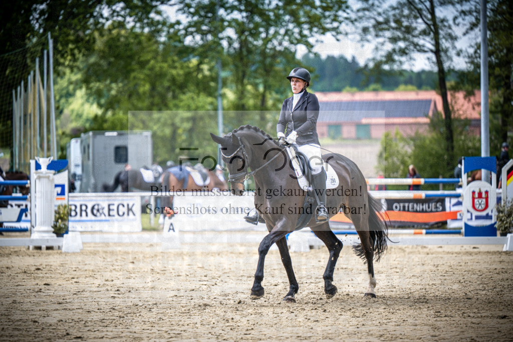 DOS_1370 | Reitturnier Venne - Realisiert mit Pictrs.com