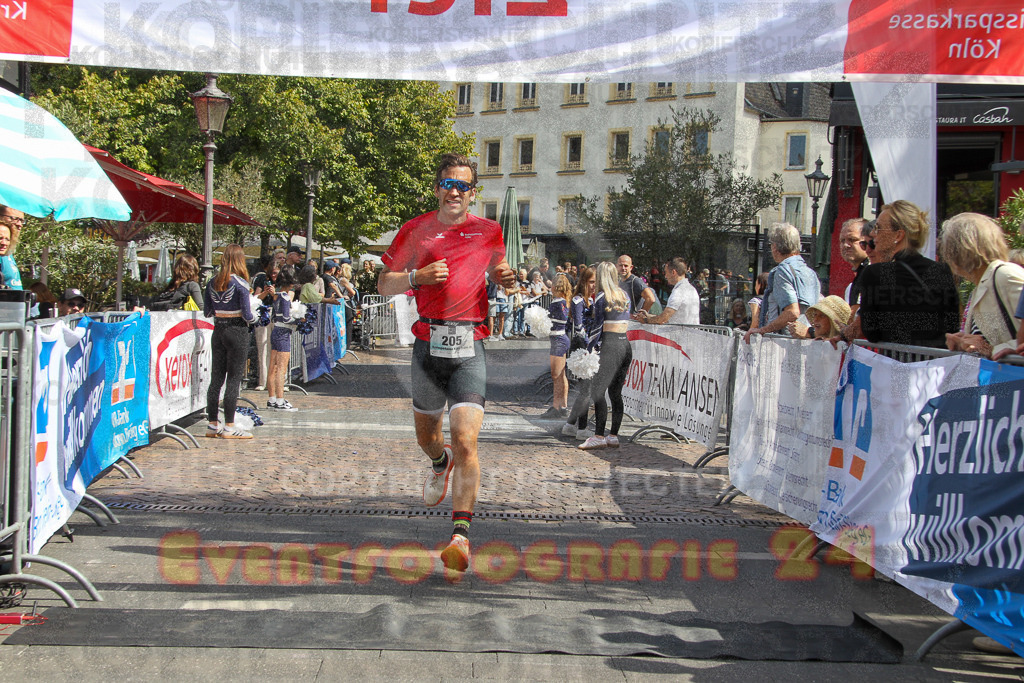250824_1259_EV4_9732 | Sportfotografie im Rhein-Sieg Kreis, Köln, Bonn, NRW, Rheinland Pfalz, Hessen, etc. Unser Tätigkeitsfeld umfasst den Laufsport vom Volkslauf über den Marathon, Duathlon, Triathon bis zum Ultralauf wie Kölnpfad Ultra oder Schindertrail.