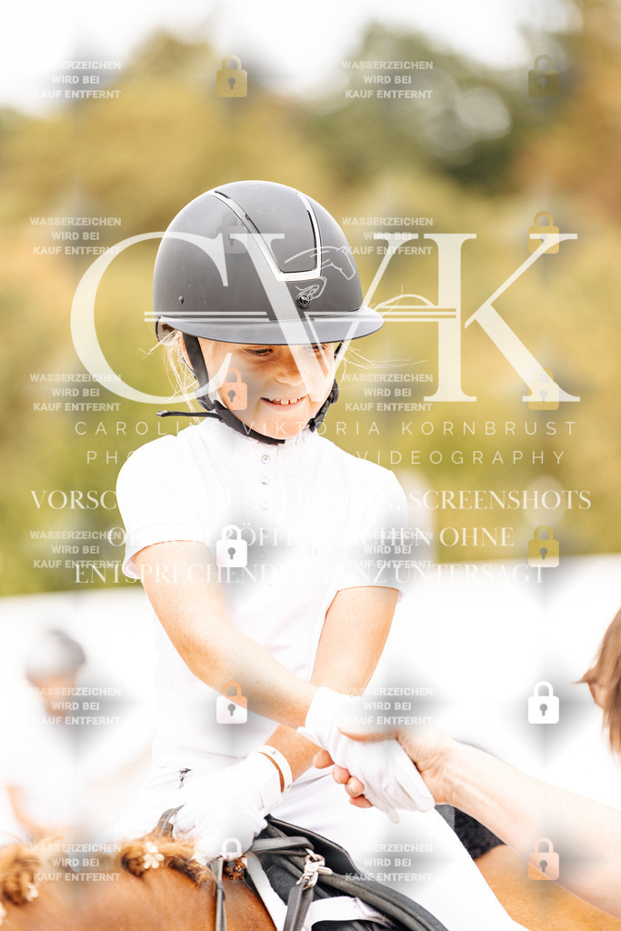 CK907231 | Turnierfotografie Pferdefotografie Trier Rheinland-Pfalz Pferdesport Reitsport Tierfotografie Sportfotografie Pferdevideo Pferdevideografie Equestrianvideography equestrianphotography  - Realisiert mit Pictrs.com