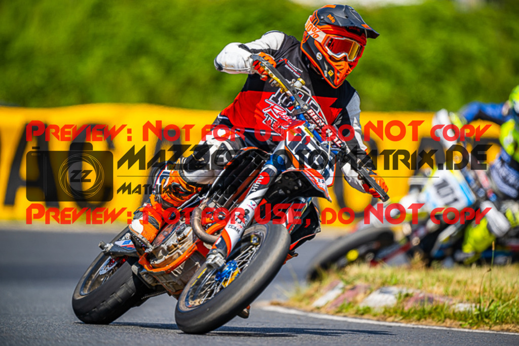 MaZZes_FotoMatrix_220528_1838 | Fotograf Mathias Schmid
Sportfotograf,
Eventfotograf,
Hochzeitsfotograf,
Portraitfotograf