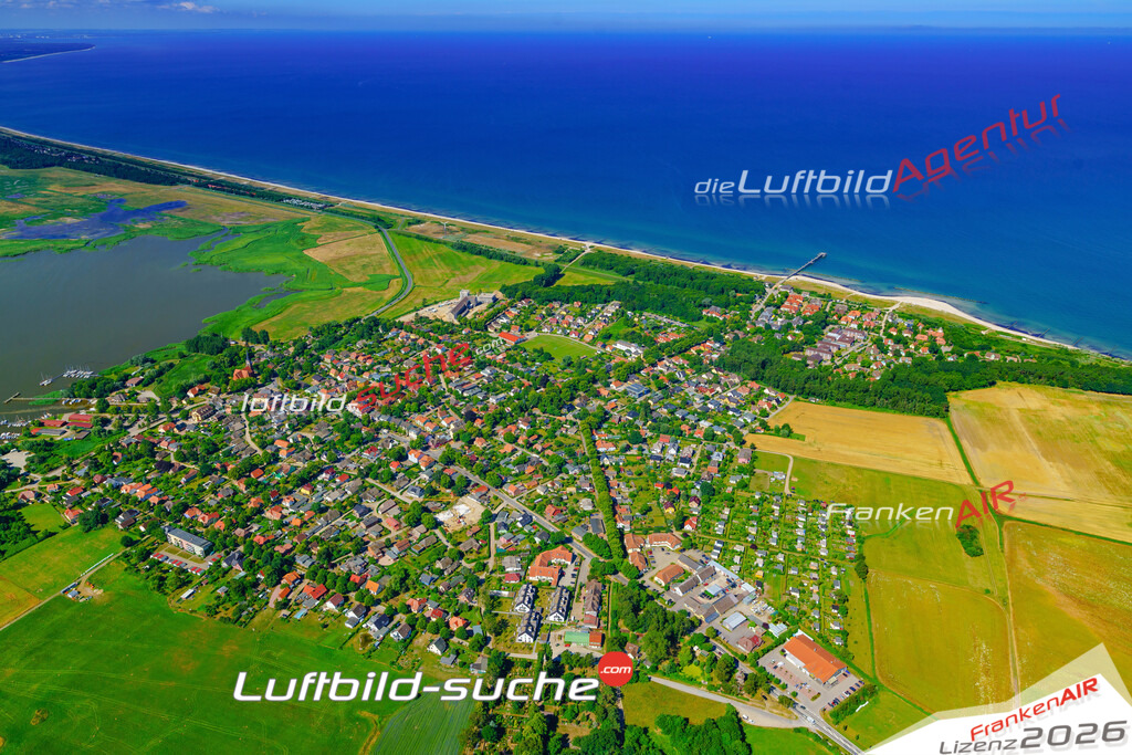 Das Luftbild der Stadt Wustrow wurde 2018 vom Flugzeug heraus erstellt (keine Drohne) Aufnahmehöhe ca.400 Meter- hohe Auflösung für beste Druck-Qualität