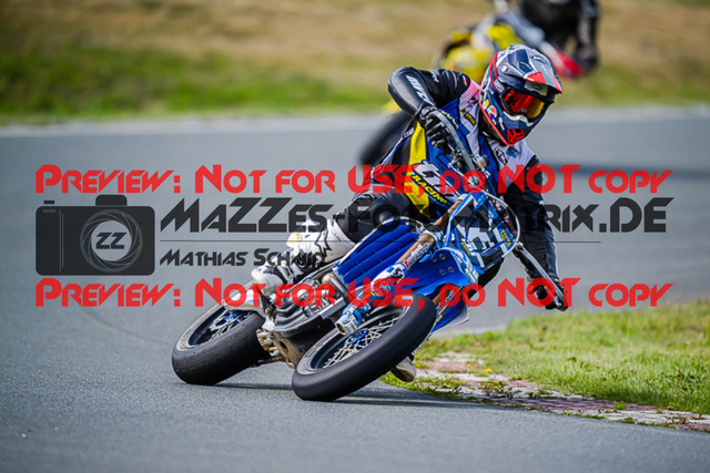 MaZZes_FotoMatrix_220903_3182 | UE40