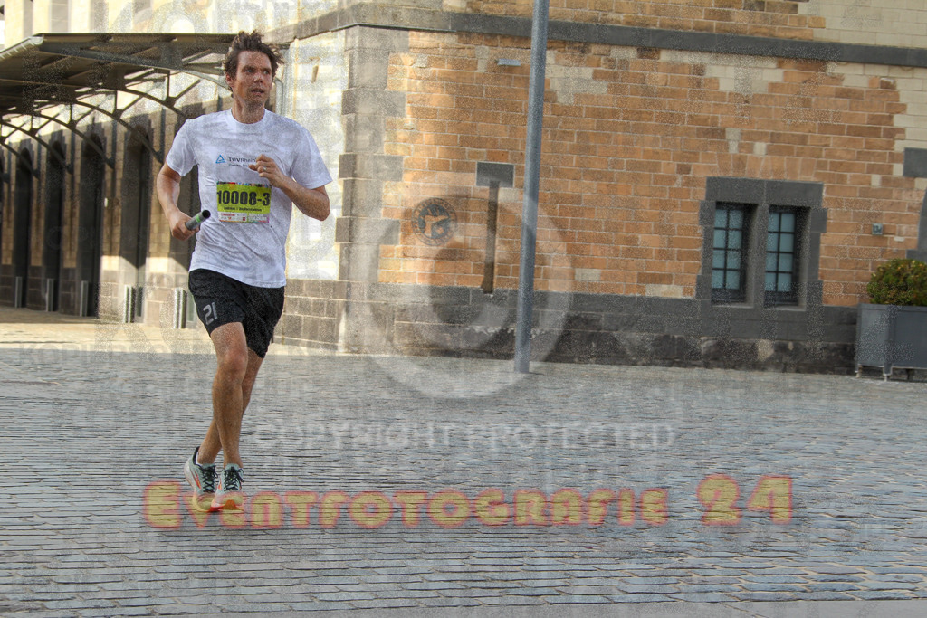 250920_1545_EV4_9558 | Sportfotografie im Rhein-Sieg Kreis, Köln, Bonn, NRW, Rheinland Pfalz, Hessen, etc. Unser Tätigkeitsfeld umfasst den Laufsport vom Volkslauf über den Marathon, Duathlon, Triathon bis zum Ultralauf wie Kölnpfad Ultra oder Schindertrail.
