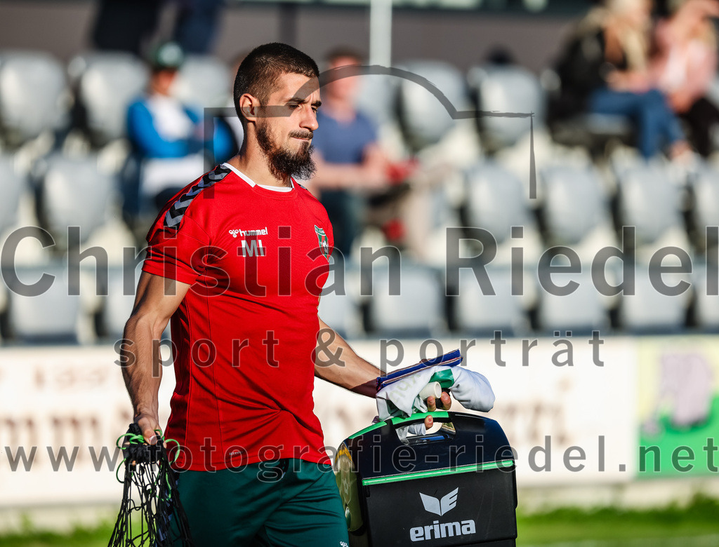 2023-08-01_005_FC_Schwaig_gegen_FC_Deisenhofen | Oberding, Deutschland, 01.08.2023:
Fußball, Toto-Pokal 2023 / 2024, 1. Spieltag, FC Schwaig gegen FC Deisenhofen, Endergebnis: 2:3

Mirza Idrizovic (FC Schwaig, #25)

Foto: Christian Riedel / fotografie-riedel.net