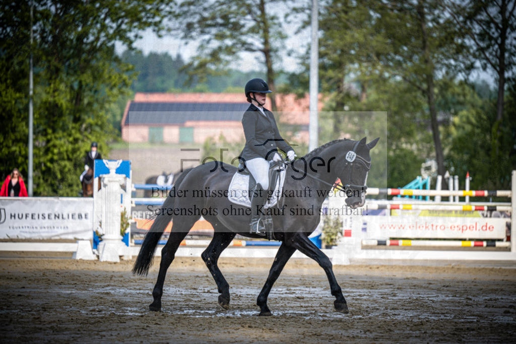 DOS_1163 | Reitturnier Venne - Realisiert mit Pictrs.com