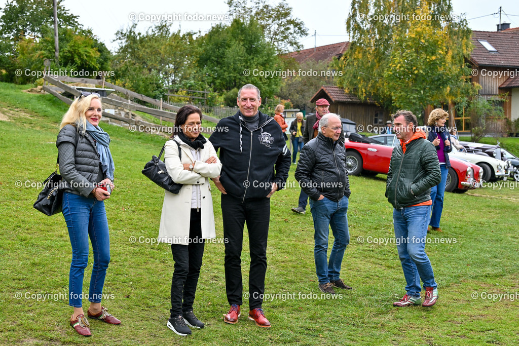 Frauen fuer Frauen_ Charity Oldtimerfahrt_ 04.10.2025-154 | 04.10.2025, Linz, AUT, Oldtimer Charity im Bild Frauen fuer Frauen Oldtimerfahrt, Teilnehmer©Harald Dostal / fodo.media