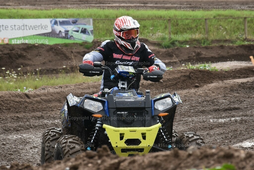 DSC_0026 (2) | Sportfotografie , Motorsport, Motoross, Reitsport, Mointainbike, Enduro,
Landschaft , Outdoor, Eventfotografie, Landschaft, Bilder online bestellen - Realisiert mit Pictrs.com