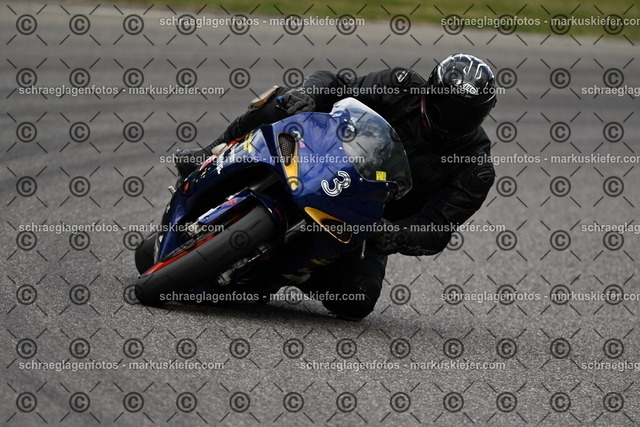 25bt02-1014 | markuskiefer.com - Realisiert mit Pictrs.com