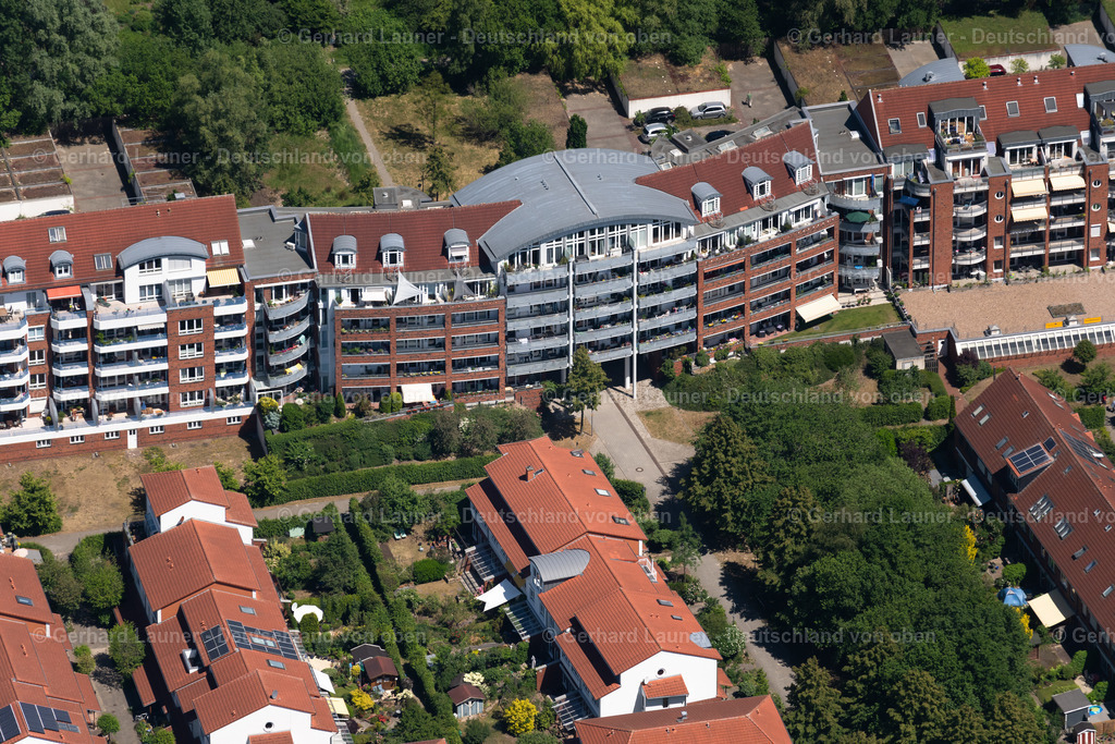 4029045 | BREMEN 01.06.2020 Wohngebiet der Mehrfamilienhaussiedlung an der Ricarda-Huch-Straße in Bremen, Deutschland. // Residential area of the multi-family house settlement on Ricarda-Huch-Strasse in Bremen, Germany. Foto: Gerhard Launer