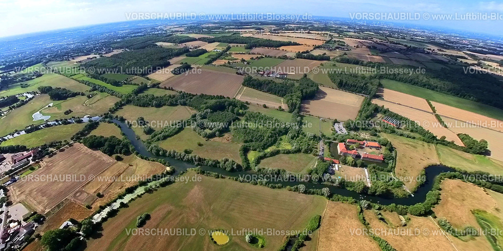 Hamm20220803_2SchlossOberwerries | Luftbild, Schloss Oberwerries am Fluss Lippe, Wasserschloss, Wiesen und Felder, Fisheye Aufnahme, Fischaugen Aufnahme, Super Weitwinkel Aufnahme, Heessen, Hamm, Ruhrgebiet, Nordrhein-Westfalen, Deutschland
