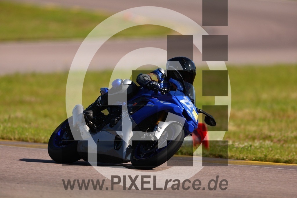 0022-20250620_00449 | Schöne Erinnerungen an spannende Momente - das festzuhalten ist unser Job. PIXELrace.de ist seit 2003 auf den Rennstrecken Europas unterwegs um die Action draußen beim Fahren und die wunderbare Stimmung imm Fahrerlager für euch einzufangen.