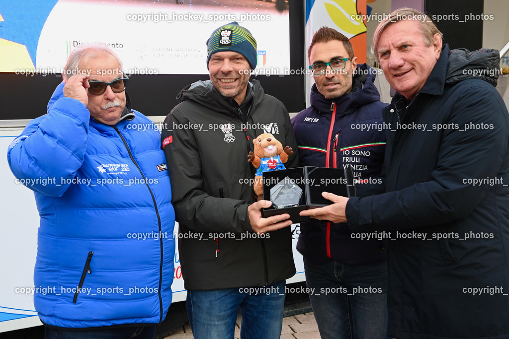 European Youth Olympic Festival EYOF 2023 Pressekonferenz | Maurizio Dunnhofer, ÖSTERREICHISCHES OLYMPISCHES COMITÉ Christoph Sieber,  Stefano Mazzolini, Giorgio Brandolin, Ehrung, Verleihung