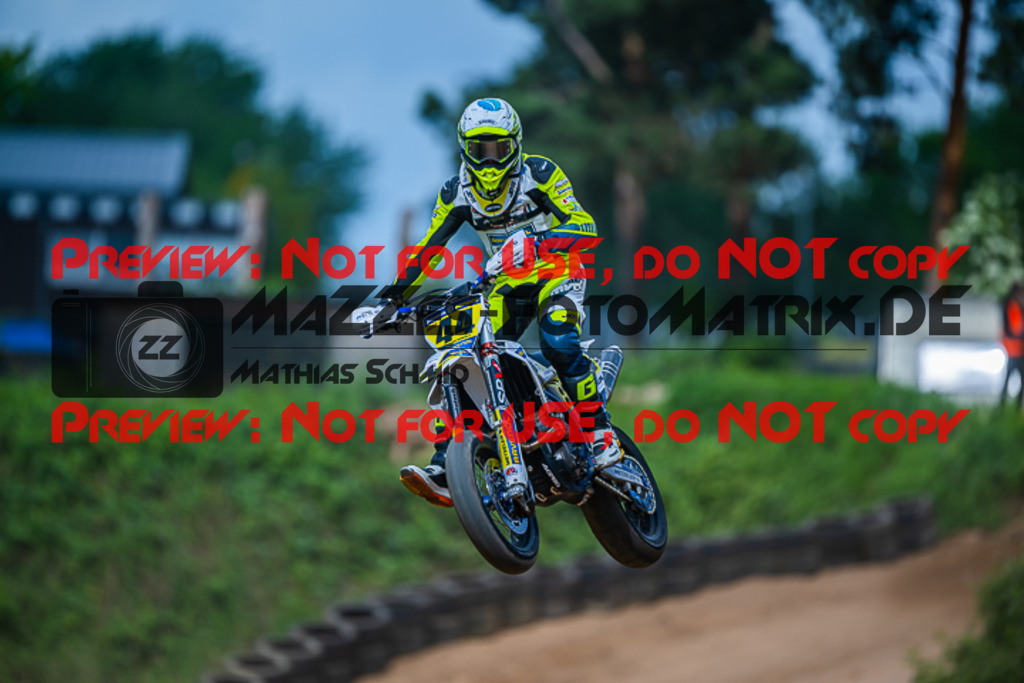 MaZZes_FotoMatrix_220528_7722 | Fotograf Mathias Schmid
Sportfotograf,
Eventfotograf,
Hochzeitsfotograf,
Portraitfotograf