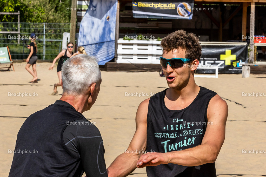2023-00069872-Vater-Sohn-Turnier |  18.05.2023; Berlin Foto: Gerold Rebsch - www.beachpics.de
