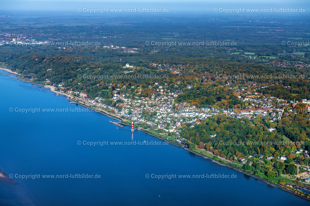 Hamburg_Blankenese_ELS_4677091022 | HAMBURG 09.10.2022 Elbe- Uferbereich im Stadtteil Blankenese in Hamburg. // Elbe riverbank area in Blankenese district in Hamburg. Foto: Martin Elsen