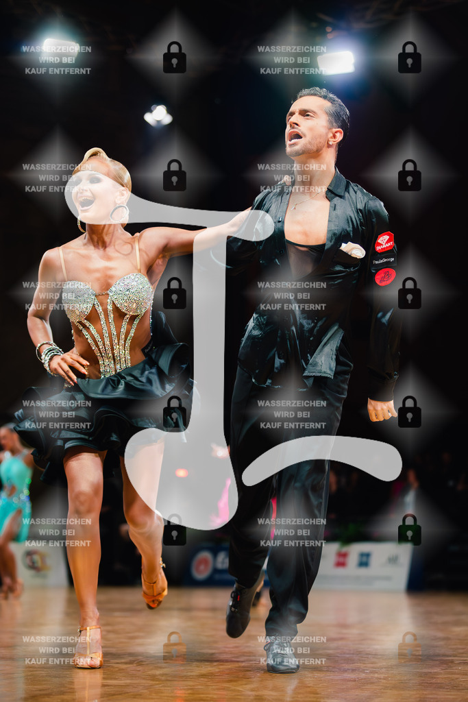 GOC 2025 - WDSF GrandSlam Latin 13th (213) Vicenc Torremade _ Megija Dana Morite (Latvia)-2025-08-23-5121 | Webshop for digital downloads and prints of dance sport, event & show photographer Julian Link - Realisiert mit Pictrs.com