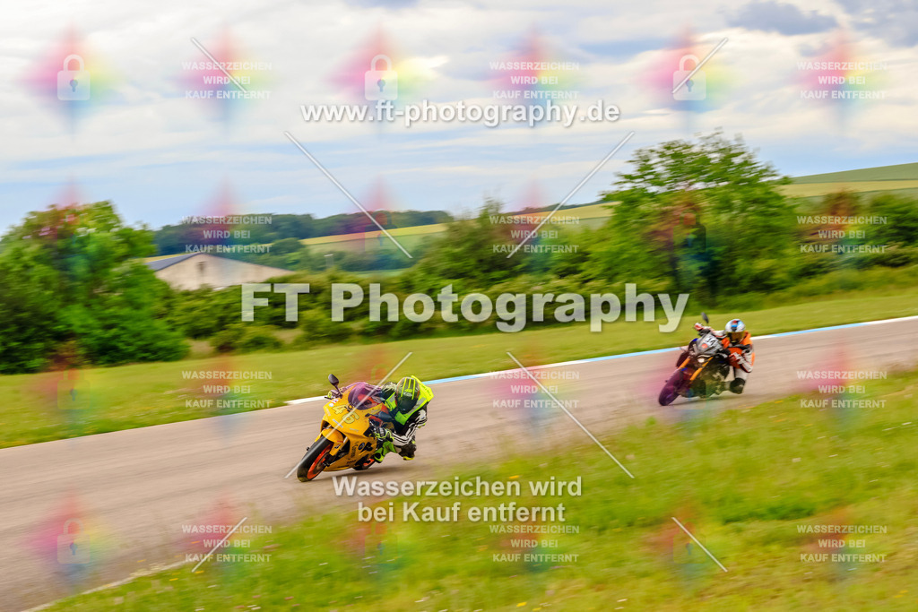 MotoTeam-3314 | Hier findet Ihr Bilder von Touristenfahrten auf der Nürburgring Nordschleife oder von anderen Veranstaltungen die ich besucht habe. Viel Spass beim Durch Schauen 