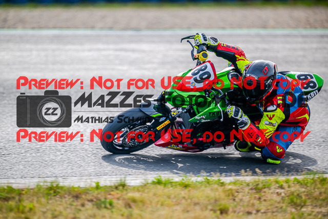 MaZZes_FotoMatrix_220520_1230 | Fotograf Mathias Schmid
Sportfotograf,
Eventfotograf,
Hochzeitsfotograf,
Portraitfotograf