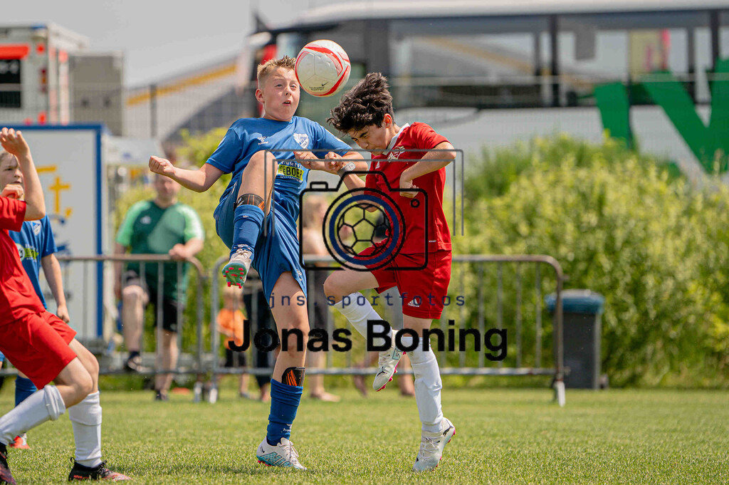 Fußball I E-Junioren I Saison 2025-2026 I OM-Cup Lüsche I Sonntag  I 23782 | jns.sportfotos - Realisiert mit Pictrs.com