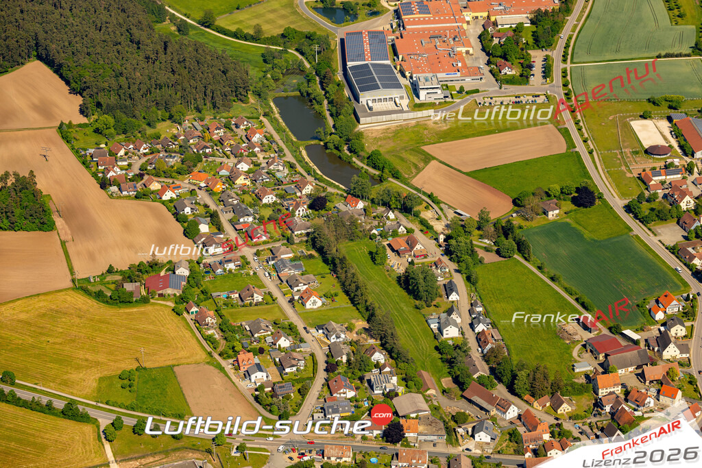 Das Luftbild zeigt : Wassermungenau Abenberg - Die Luftaufnahme wurde 2024 vom UL-Flugzeug aus erstellt ( keine Drohne ) - Hochauflösende Luftaufnahme - Für grossformatige Ausdrucke geeignet. Die Geschenkidee !Mit Lizenz und Bildrechte bestellbar