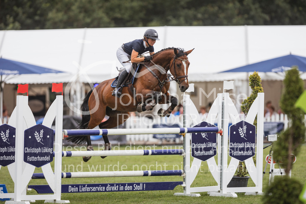 240719_LC_Youngster-M-304 | Deine schönsten Turniermomente als professionelle Fotos! Entdecke hochwertige Pferdesport-Fotografie im Online-Shop. Jetzt Fotos finden & bestellen!