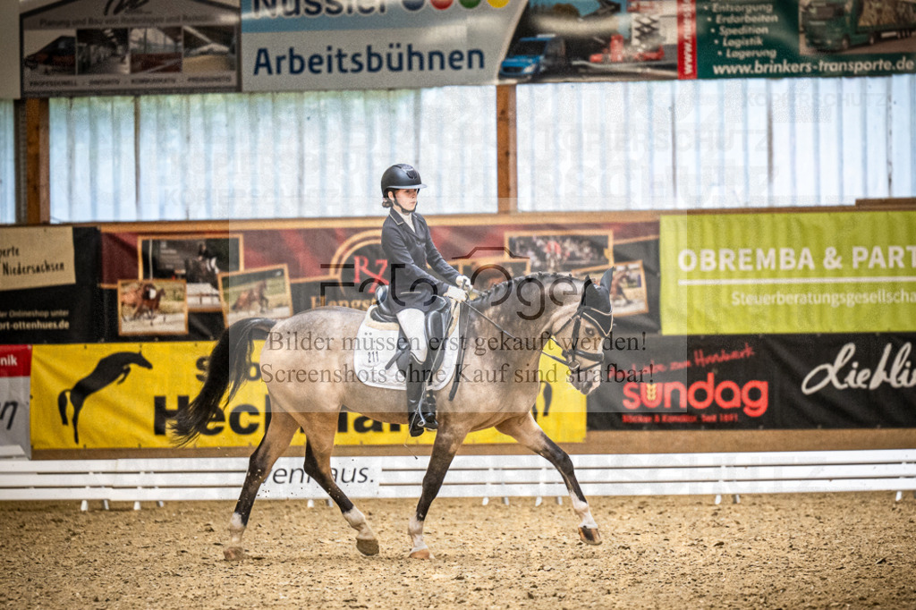 DOS_4110 | Entdecke hochwertige Reitturnierfotos von Foto Oger. Professionell, emotional und authentisch – jetzt Lieblingsmomente im Shop bestellen.Deutschlandweite Turnierfotografie. - Realisiert mit Pictrs.com