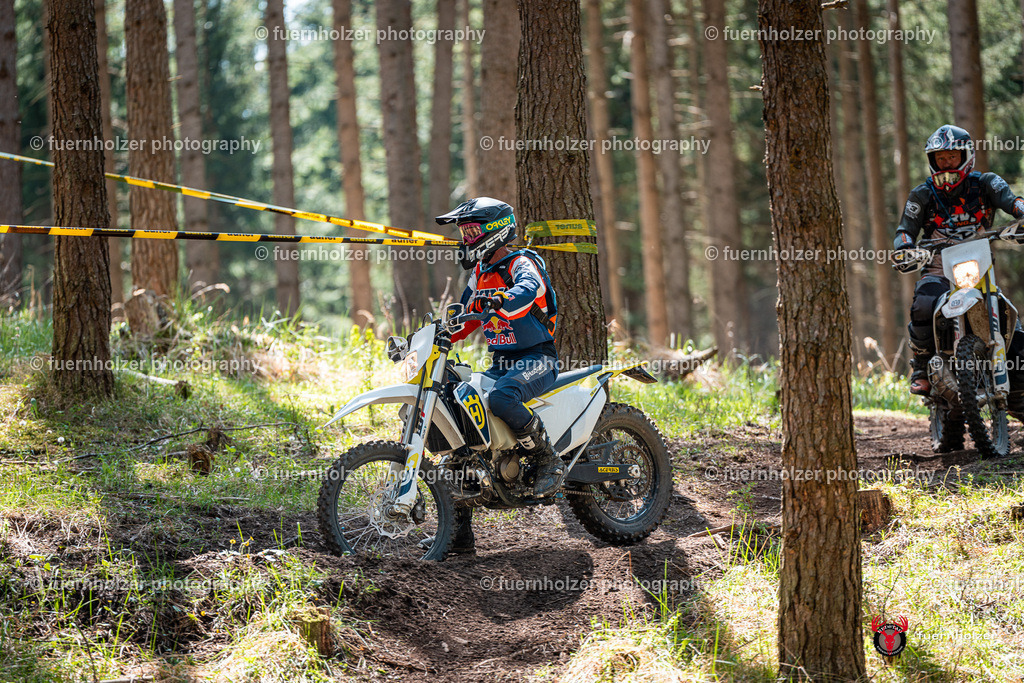 fuernholzer_250501-C2-320 | Fotografische Impressionen von der Red Stag Enduro Extreme by fuernholzer-photography.com. Endurosport in Österreich fotografisch festgehalten von fuernholzer. Auftragsfotografie für Private, Gewerbefotos und Industriefotografie. Eventfotografie, Sportfotografie und Motorsportfotografie. Anbieter von Fotoworkshops, Fototraining, fotografischen Vorträgen und Fotoseminaren.