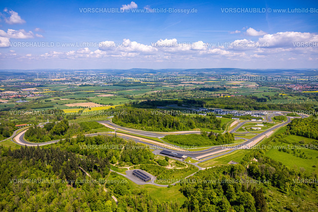 BadDriburg240504526RennstreckeBilsterBerg | Luftbild, Bilster Berg Rennstrecke, Teststrecke und Präsentationsstrecke, parkähnlich angelegtes Gelände mit Fahrerlager und Offroad-Parcours, Pömbsen, Bad Driburg, Ostwestfalen, Nordrhein-Westfalen, Deutschland