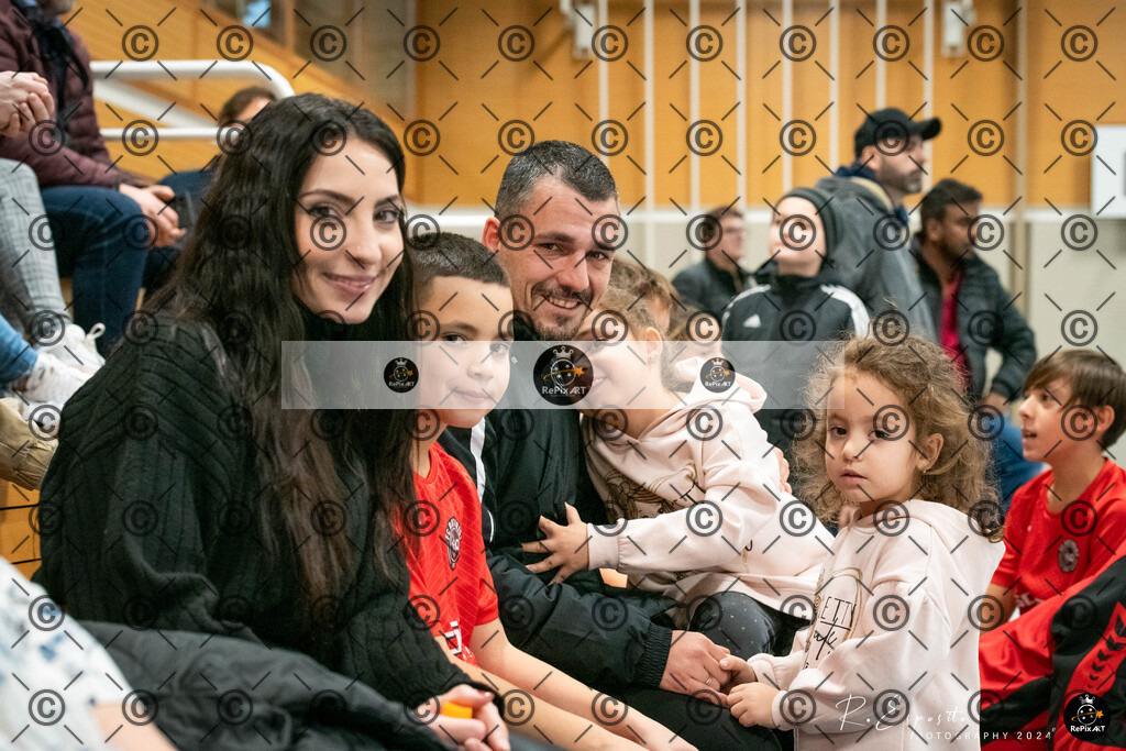 20241130_FCR-Hallenturnier-D-3_022 | Sport und Naturfotografie von Roberto Esposito zeigt echte Momente Bewegung und die Schönheit der Natur. Ausdrucksstarke Bilder schaffen Emotionen.