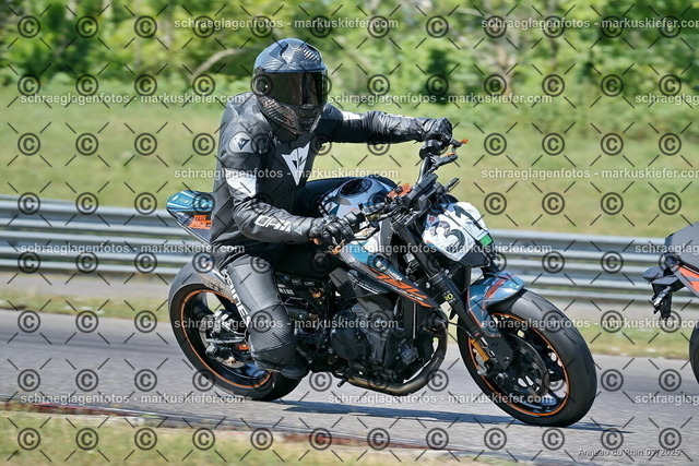 25bt04-0549 | markuskiefer.com - Realisiert mit Pictrs.com