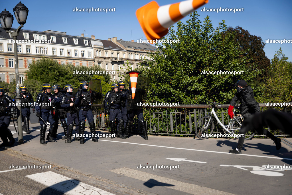 _B7A0455 | manifestation de lycéens à Strasbourg, le 6 octobre 2026, dans le cadre d’un mouvement national de protestation contre les conditions d’apprentissage. - Realisiert mit Pictrs.com