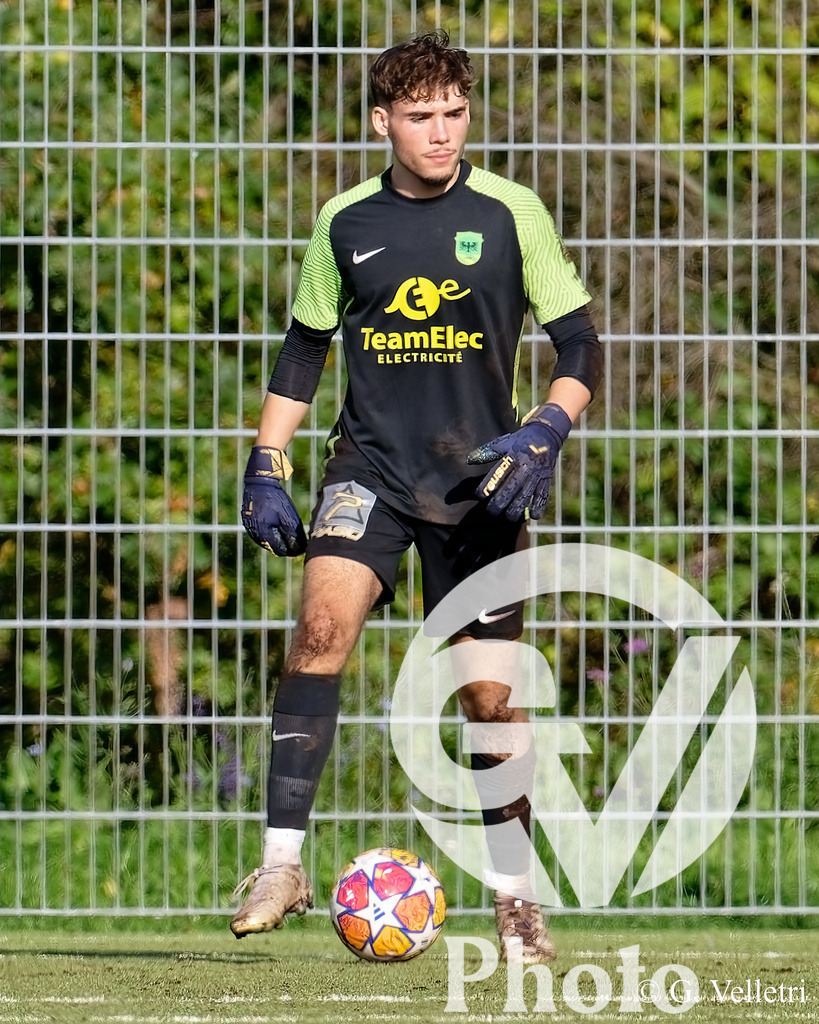 2eme ligue - FC Veyrier - FC Kosova |  durant le match de 2eme ligue entre FC Veyrier et FC Kosova au Stade du Grand-Donzel à Veyrier, Suisse