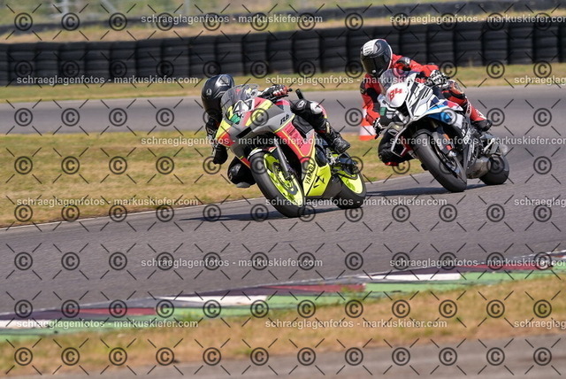 26bt05-1565 | markuskiefer.com - Realisiert mit Pictrs.com